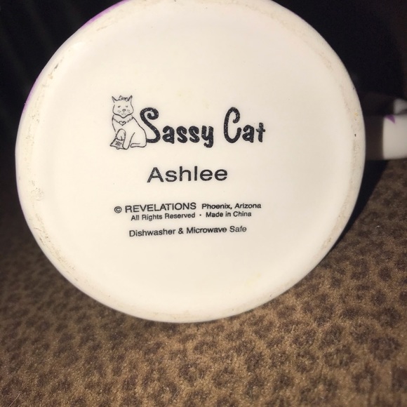 Sassy Cat Ashlee ☕️ - Picture 4 of 4